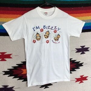 Vintage fruit of the loom Air waves I’m bizzy Bee short sleeve t shirt country